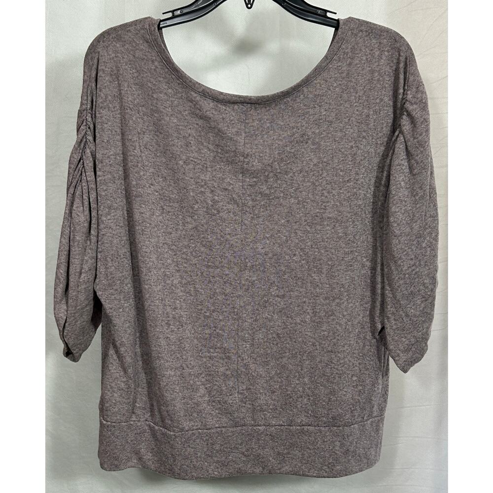 Stem L Hemp Recycled Polyester Relaxed Top Taupe Purple Sustainable Made Canada